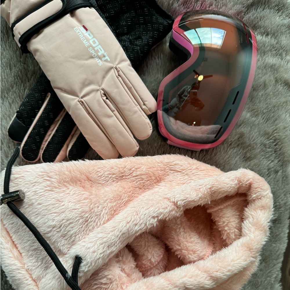 Brand new Ski / Snow Gear set